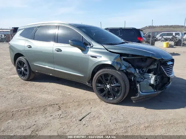 5GAERBKW3NJ142564 2022 BUICK ENCLAVE - Image 1