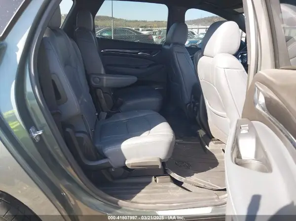5GAERBKW3NJ142564 2022 BUICK ENCLAVE - Image 8