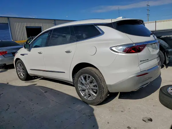5GAERBKW3NJ161650 2022 BUICK ENCLAVE - Image 2