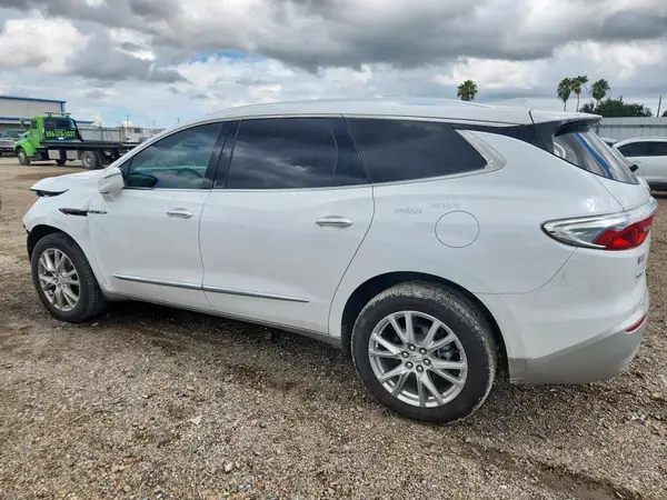 5GAERBKW3PJ252520 2023 BUICK ENCLAVE - Image 2