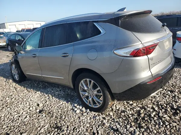 5GAERBKW3PJ273061 2023 BUICK ENCLAVE - Image 2