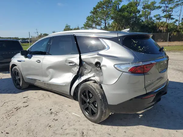 5GAERBKW3RJ107500 2024 BUICK ENCLAVE - Image 2