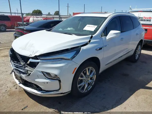 5GAERBKW3RJ113555 2024 BUICK ENCLAVE - Image 2