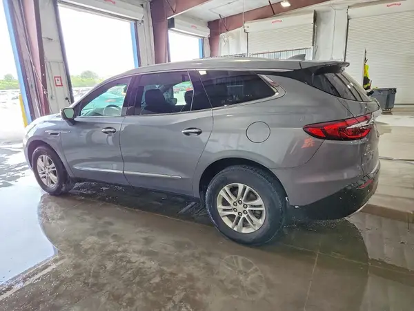 5GAERBKW4JJ193517 2018 BUICK ENCLAVE - Image 2