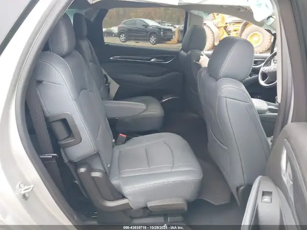 5GAERBKW4JJ279233 2018 BUICK ENCLAVE - Image 8