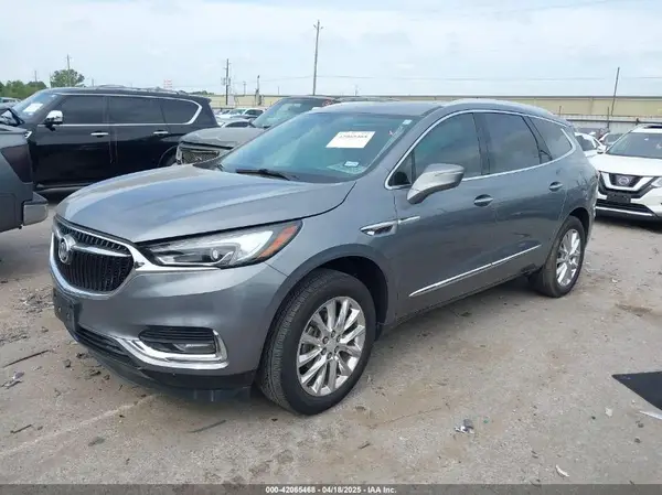 5GAERBKW4LJ137595 2020 BUICK ENCLAVE - Image 2