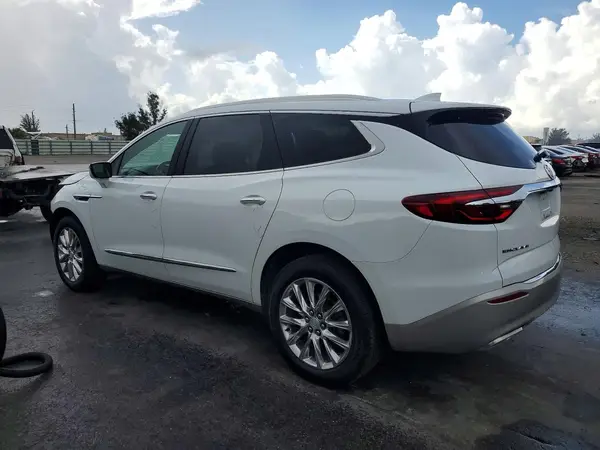 5GAERBKW4MJ220963 2021 BUICK ENCLAVE - Image 2