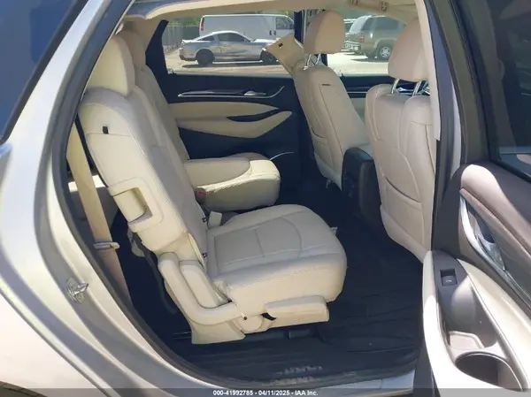 5GAERBKW4NJ152164 2022 BUICK ENCLAVE - Image 8