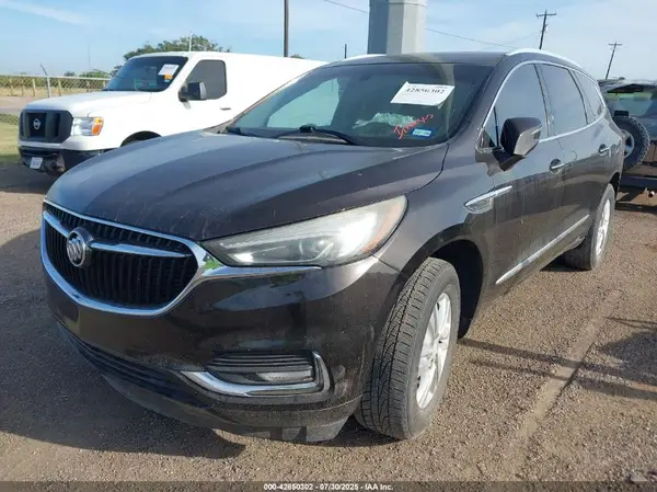 5GAERBKW5JJ127655 2018 BUICK ENCLAVE - Image 2