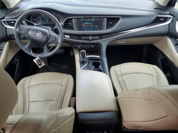 5GAERBKW5JJ138560 2018 BUICK ENCLAVE - Image 8