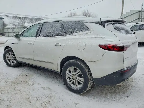 5GAERBKW5JJ143015 2018 BUICK ENCLAVE - Image 2