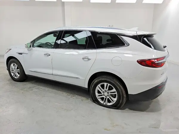 5GAERBKW5JJ144844 2018 BUICK ENCLAVE - Image 2