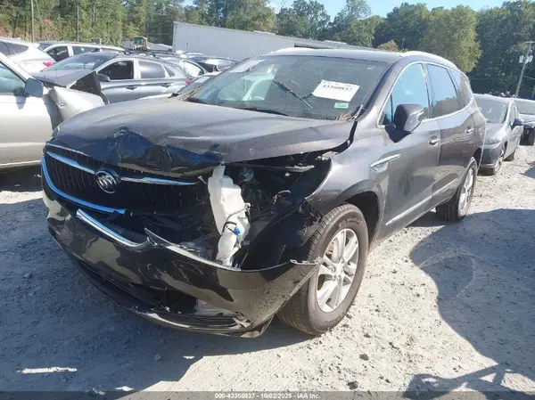 5GAERBKW5JJ259251 2018 BUICK ENCLAVE - Image 2