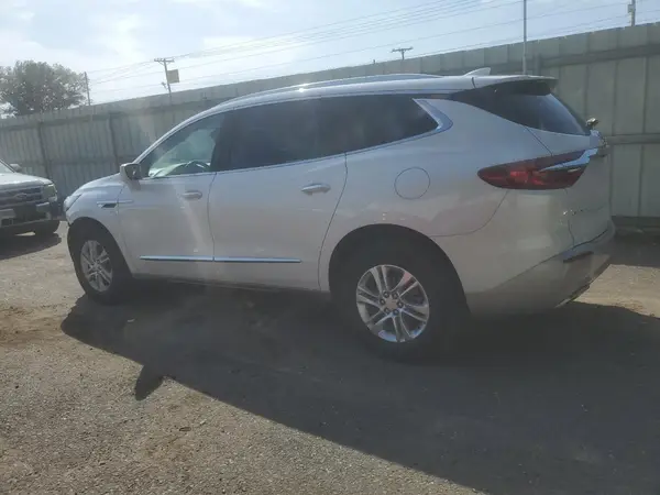 5GAERBKW5JJ262764 2018 BUICK ENCLAVE - Image 2