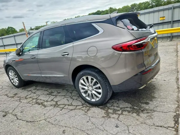 5GAERBKW5KJ104202 2019 BUICK ENCLAVE - Image 2