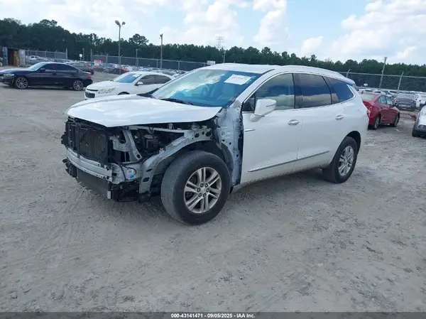 5GAERBKW5LJ231842 2020 BUICK ENCLAVE - Image 2