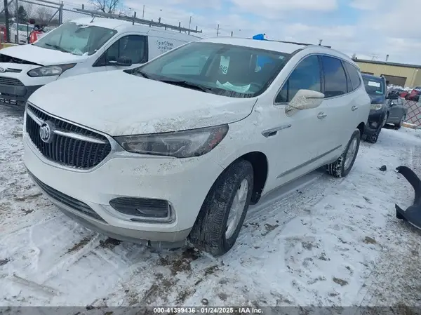 5GAERBKW5LJ263898 2020 BUICK ENCLAVE - Image 2