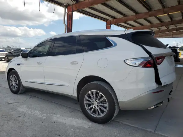 5GAERBKW5NJ153579 2022 BUICK ENCLAVE - Image 2