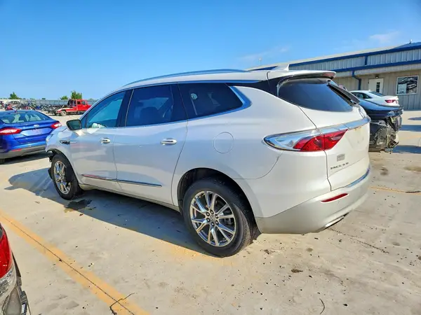 5GAERBKW5RJ102833 2024 BUICK ENCLAVE - Image 2