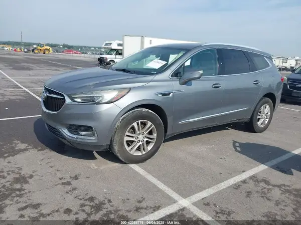5GAERBKW6JJ15323 2018 BUICK ENCLAVE - Image 2