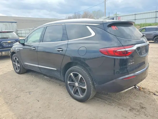 5GAERBKW6JJ208518 2018 BUICK ENCLAVE - Image 2