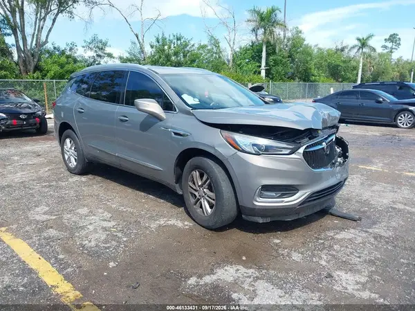 5GAERBKW6JJ212715 2018 BUICK ENCLAVE - Image 1