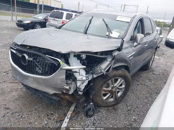 5GAERBKW6JJ214965 2018 BUICK ENCLAVE - Image 2