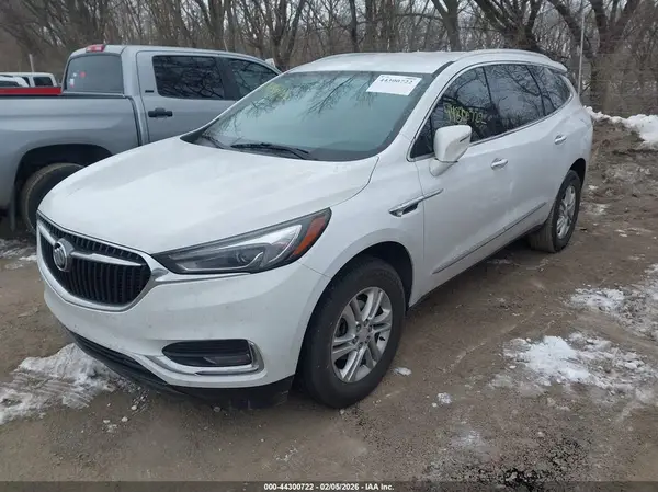 5GAERBKW6JJ252499 2018 BUICK ENCLAVE - Image 2