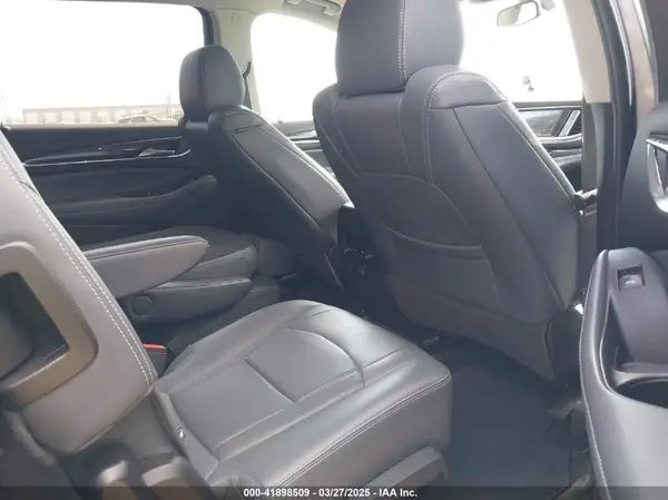 5GAERBKW6KJ169690 2019 BUICK ENCLAVE - Image 8