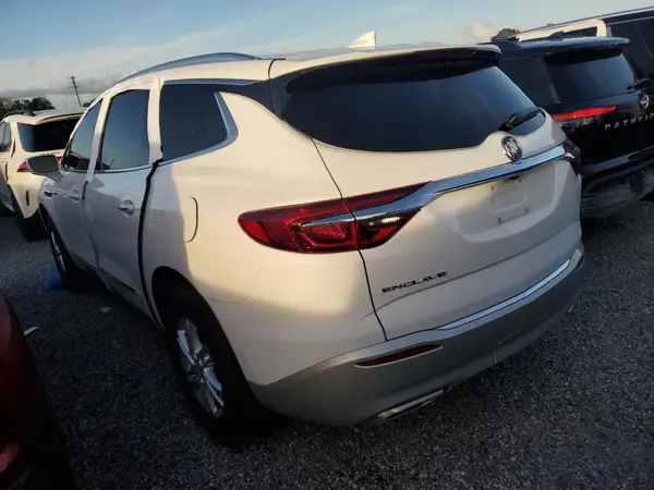 5GAERBKW6LJ132995 2020 BUICK ENCLAVE - Image 2