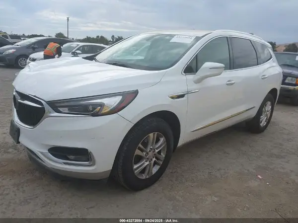 5GAERBKW6LJ133287 2020 BUICK ENCLAVE - Image 2