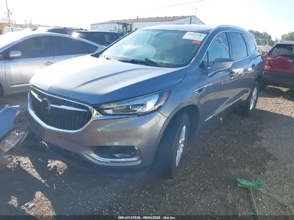 5GAERBKW6LJ314275 2020 BUICK ENCLAVE - Image 2