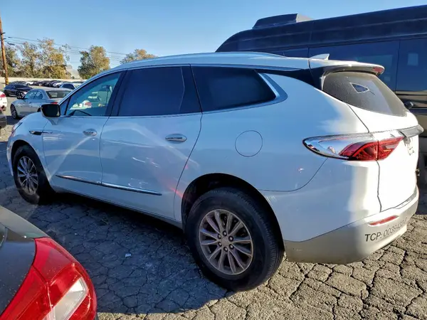 5GAERBKW6NJ180628 2022 BUICK ENCLAVE - Image 2