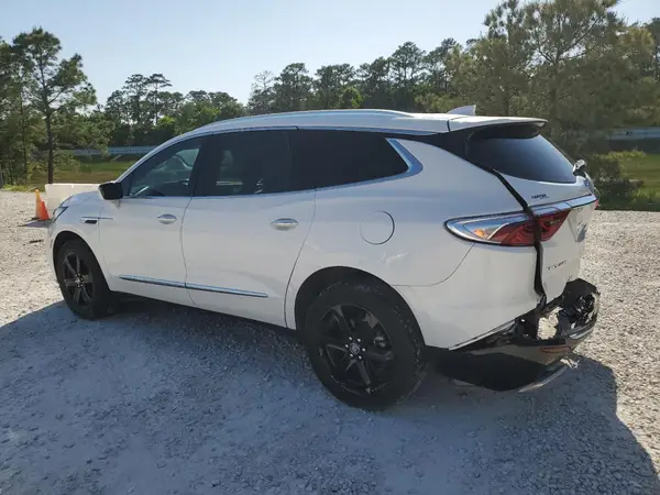 5GAERBKW6PJ185069 2023 BUICK ENCLAVE - Image 2