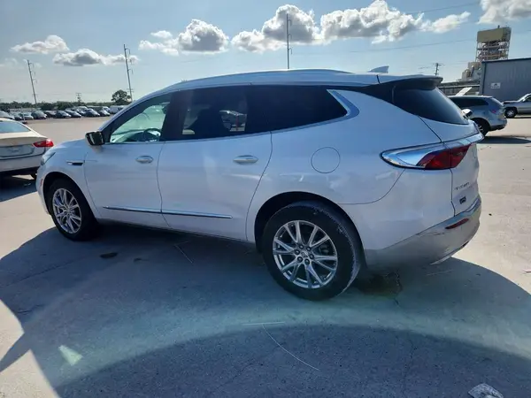 5GAERBKW6PJ220242 2023 BUICK ENCLAVE - Image 2