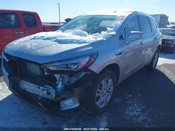 5GAERBKW7JJ146126 2018 BUICK ENCLAVE - Image 2