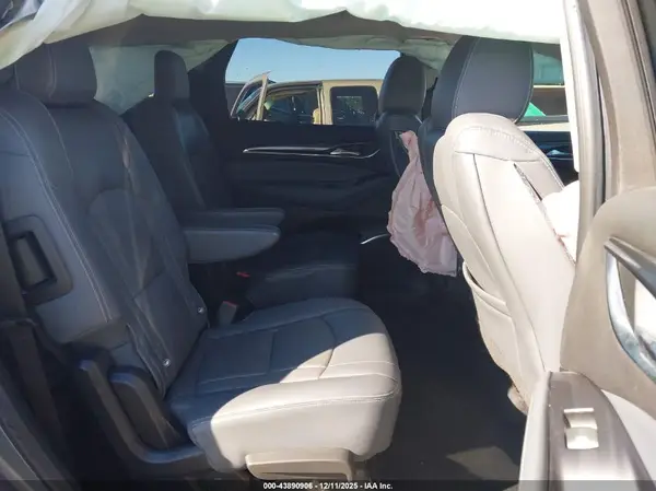 5GAERBKW7JJ148135 2018 BUICK ENCLAVE - Image 8