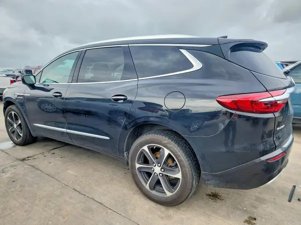 5GAERBKW7JJ208334 2018 BUICK ENCLAVE - Image 2