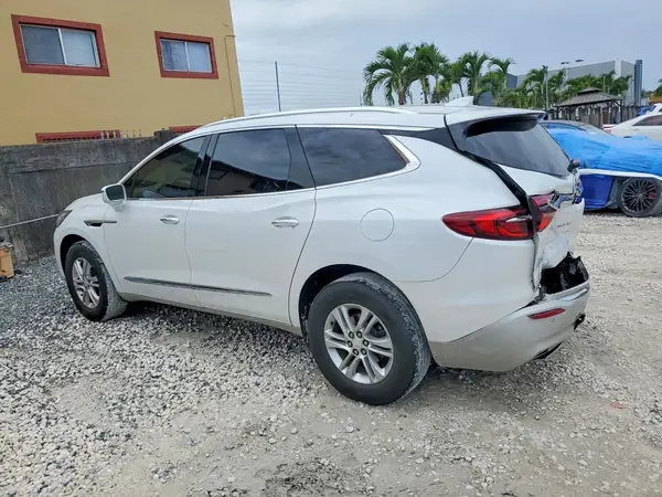 5GAERBKW7JJ209743 2018 BUICK ENCLAVE - Image 2