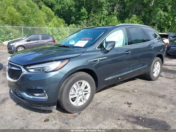 5GAERBKW7JJ258490 2018 BUICK ENCLAVE - Image 2