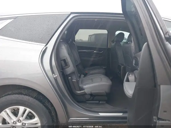 5GAERBKW7JJ268985 2018 BUICK ENCLAVE - Image 8