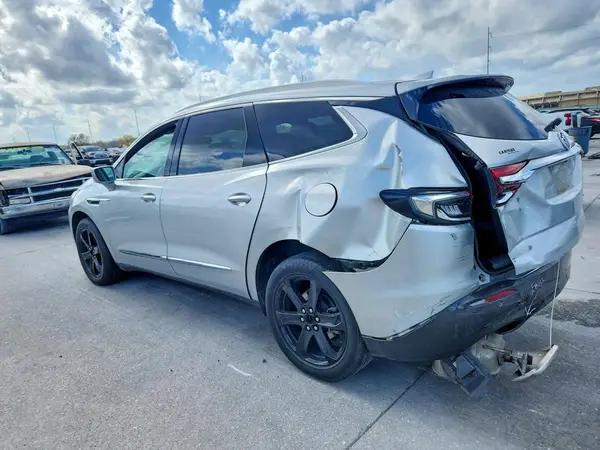 5GAERBKW7KJ187857 2019 BUICK ENCLAVE - Image 2