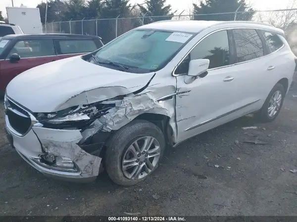 5GAERBKW7KJ271144 2019 BUICK ENCLAVE - Image 2