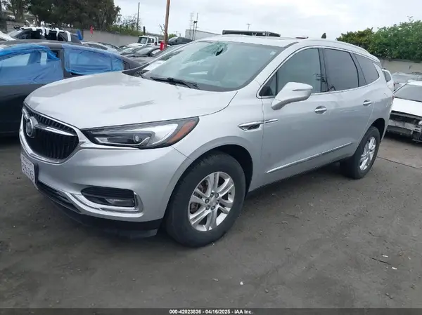 5GAERBKW7LJ237044 2020 BUICK ENCLAVE - Image 2