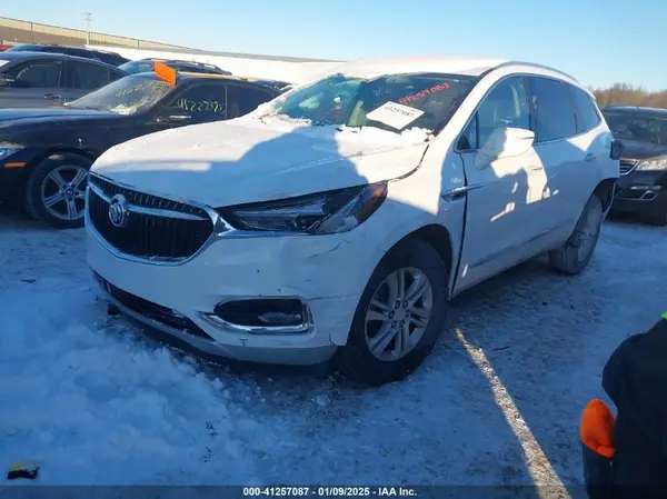 5GAERBKW7LJ237352 2020 BUICK ENCLAVE - Image 2
