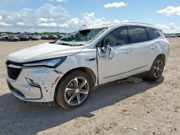 5GAERBKW7NJ172358 2022 BUICK ENCLAVE - Image 1