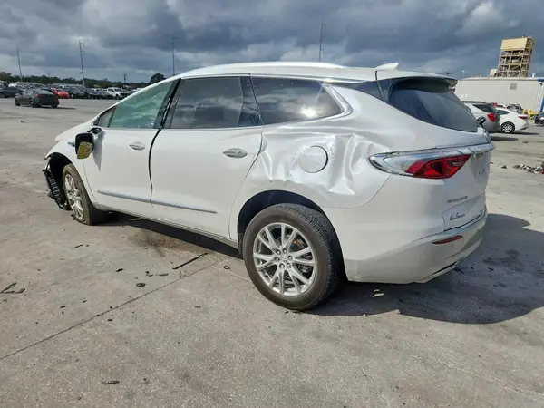 5GAERBKW7PJ228494 2023 BUICK ENCLAVE - Image 2