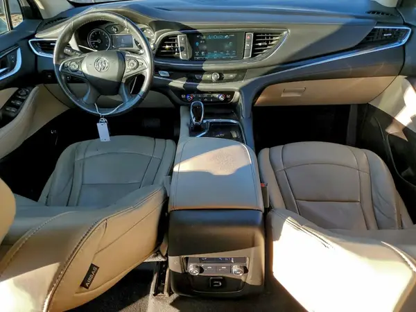 5GAERBKW8JJ173125 2018 BUICK ENCLAVE - Image 8