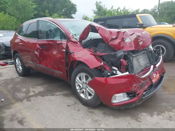 5GAERBKW8JJ215065 2018 BUICK ENCLAVE - Image 1