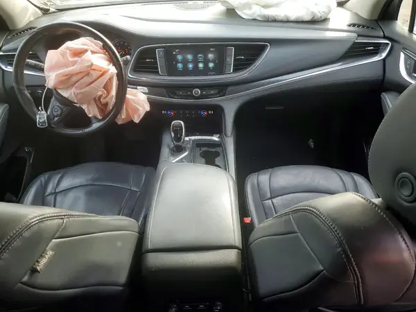 5GAERBKW8JJ250673 2018 BUICK ENCLAVE - Image 8